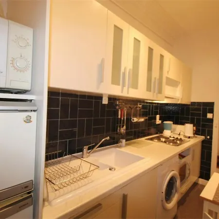 Appartement Bagnères-de-luchon, 1 Pièce, 3 Personnes - Fr-1-313-163 Bagnères-de-Luchon