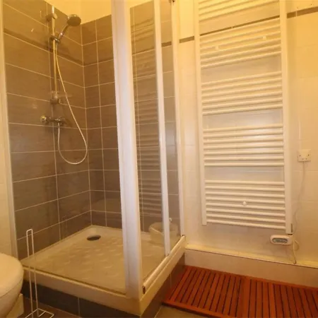 Appartement Bagnères-de-luchon, 1 Pièce, 3 Personnes - Fr-1-313-163 *